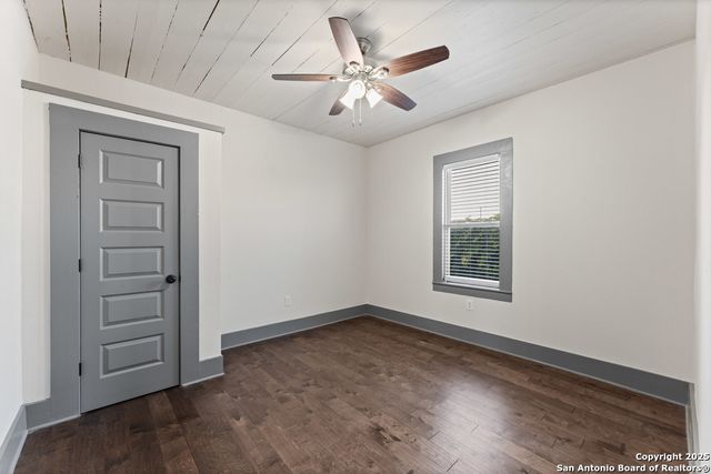 631 Muncey, San Antonio, TX 78202