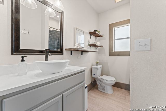631 Muncey, San Antonio, TX 78202