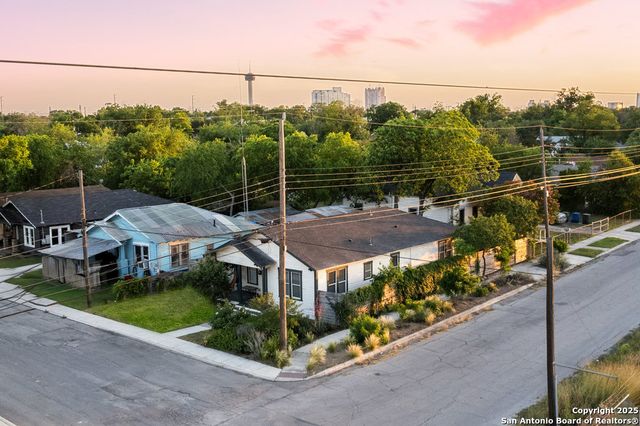 631 Muncey, San Antonio, TX 78202