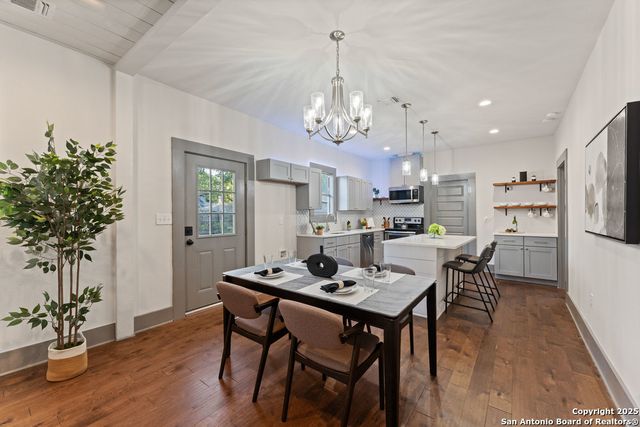 631 Muncey, San Antonio, TX 78202