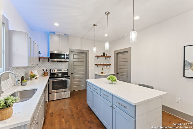 631 Muncey, San Antonio, TX 78202