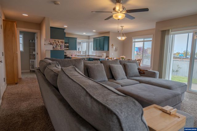 4337 Mackinaw Av SE, Albany, OR 97322