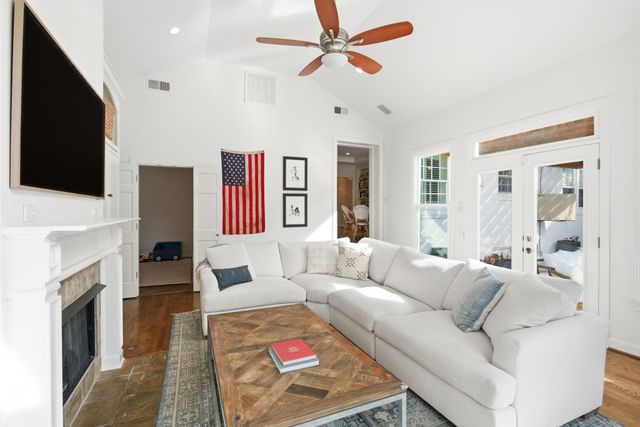 107 Brookfield Ave, Nashville, TN 37205