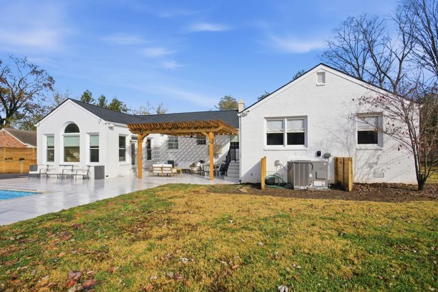 107 Brookfield Ave, Nashville, TN 37205