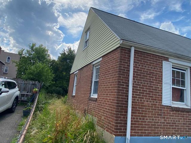 19 Baldwin Street, Hartford, CT 06114