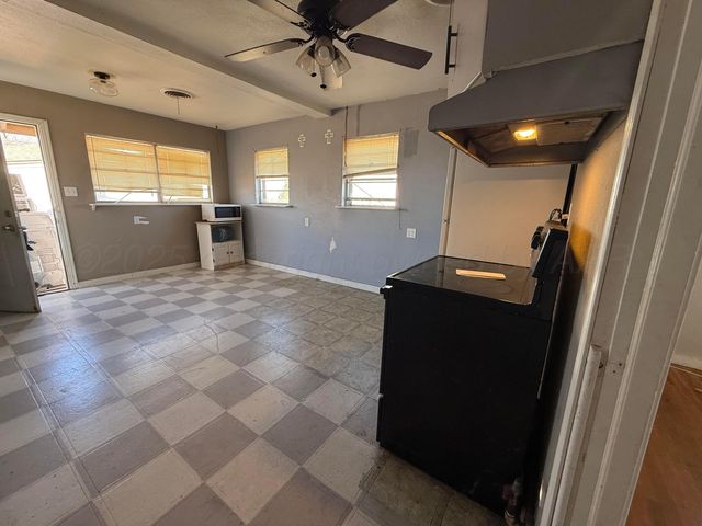 1200 Lindsey Street, Borger, TX 79007