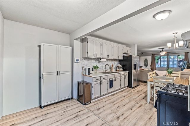 2211 N Grape Ave, Compton, CA 90222