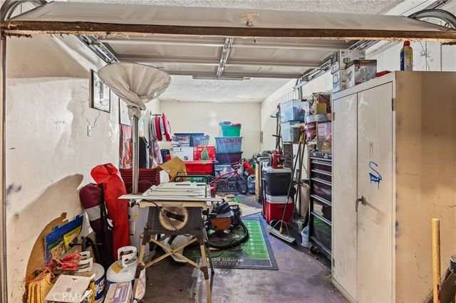 2211 N Grape Ave, Compton, CA 90222