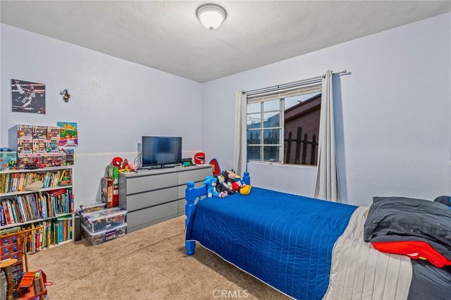 2211 N Grape Ave, Compton, CA 90222