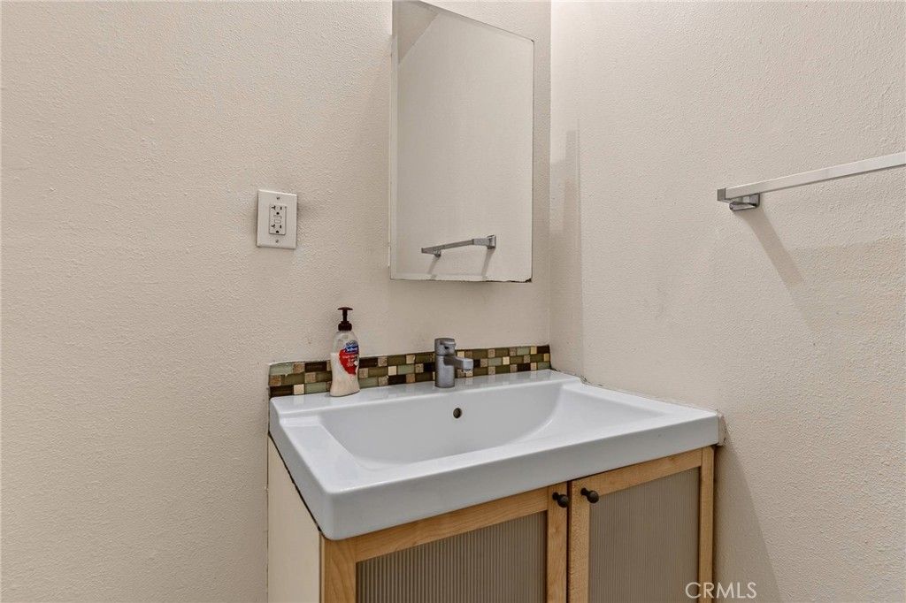 2211 N Grape Ave, Compton, CA 90222 — photo 5