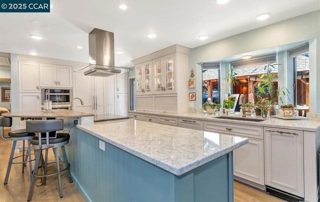 1834 Ivanhoe Ave, Lafayette, CA 94549