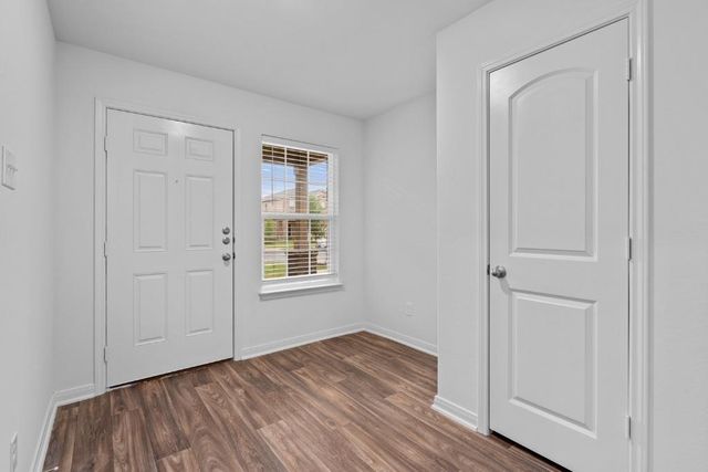 3979 Turtle CRK, New Braunfels, TX 78132