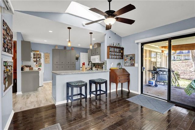 1474 Lakeshore Circle, Gainesville, GA 30501