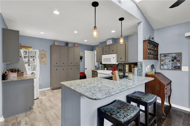 1474 Lakeshore Circle, Gainesville, GA 30501