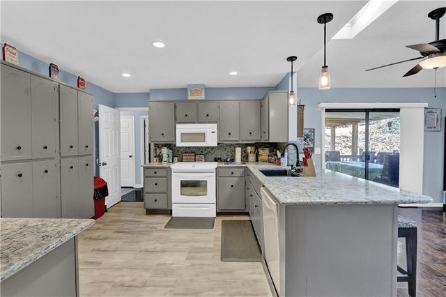 1474 Lakeshore Circle, Gainesville, GA 30501