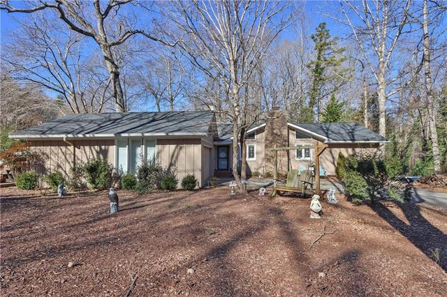 1474 Lakeshore Circle, Gainesville, GA 30501