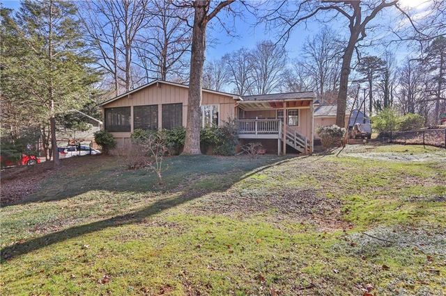 1474 Lakeshore Circle, Gainesville, GA 30501