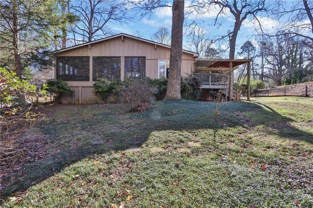 1474 Lakeshore Circle, Gainesville, GA 30501