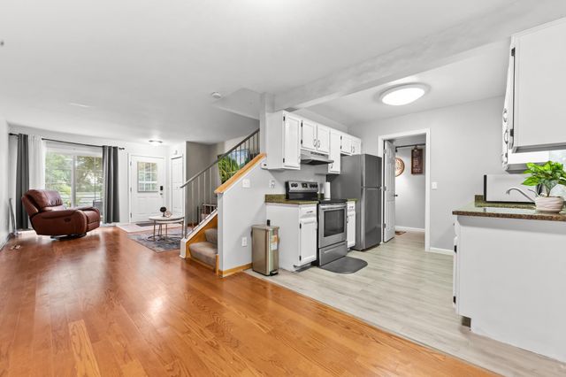 2208 Williams Drive, Burnsville, MN 55337