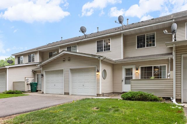 2208 Williams Drive, Burnsville, MN 55337