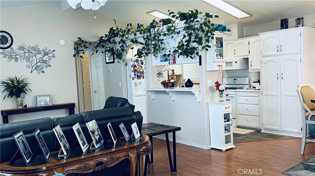 4000 Pierce 63, Riverside, CA 92505 — photo 2