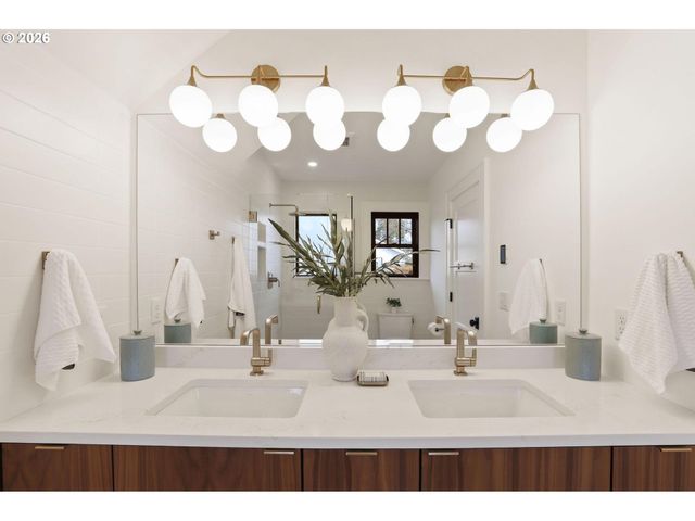 3335 Ne 47TH Ave, Portland, OR 97213