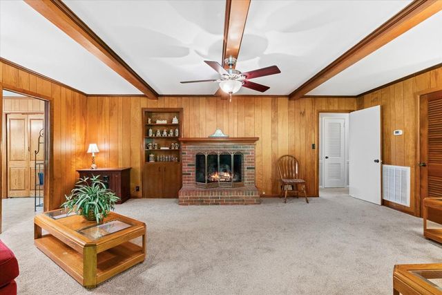 1104 W Lakeshore Dr, Dalton, GA 30720