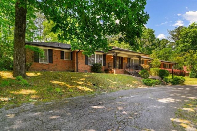 1104 W Lakeshore Dr, Dalton, GA 30720
