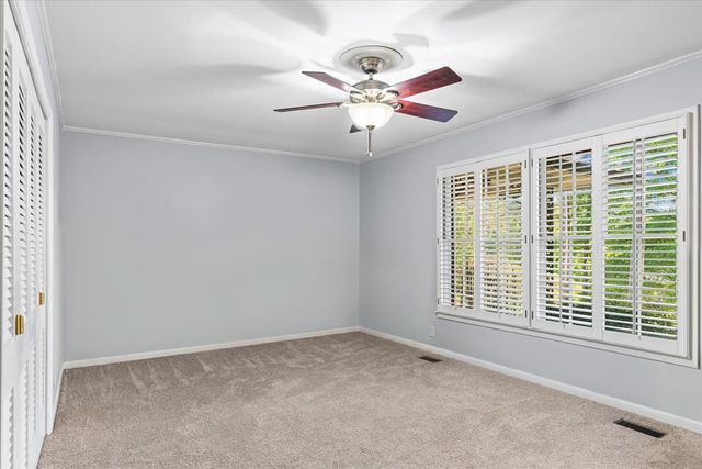 1104 W Lakeshore Dr, Dalton, GA 30720