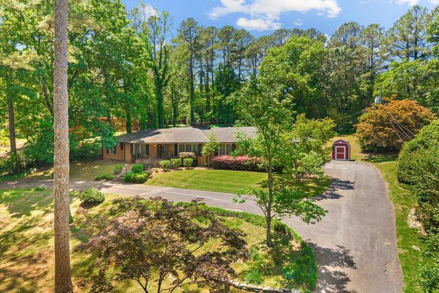1104 W Lakeshore Dr, Dalton, GA 30720