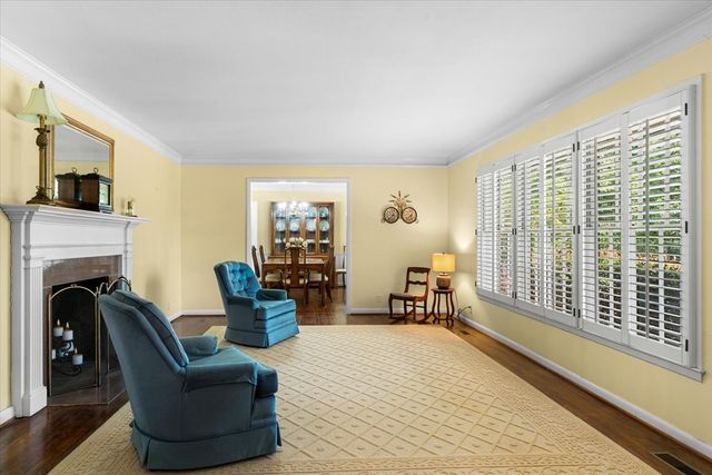 1104 W Lakeshore Dr, Dalton, GA 30720