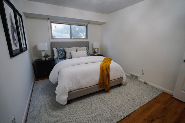 13941 Pearson Street, Oak Park City, MI 48237