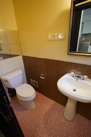 13941 Pearson Street, Oak Park City, MI 48237