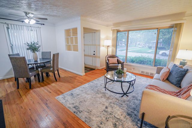 13941 Pearson Street, Oak Park City, MI 48237