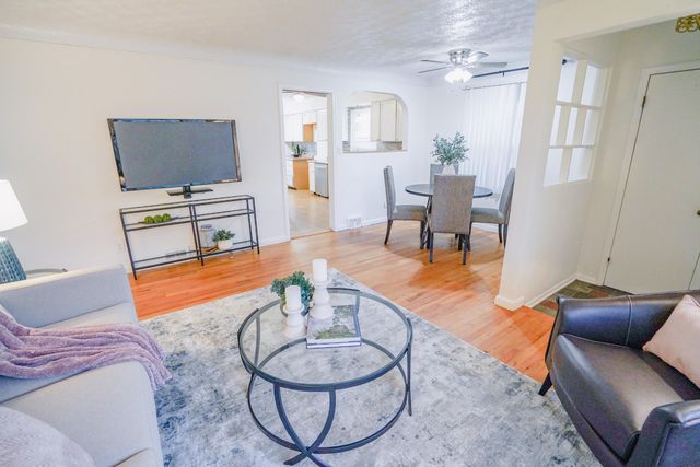 13941 Pearson Street, Oak Park City, MI 48237