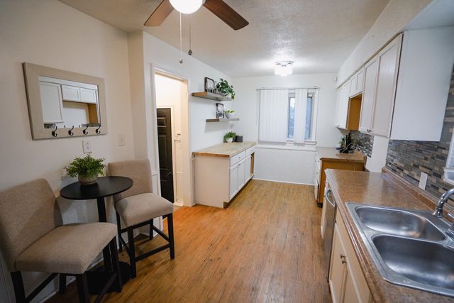 13941 Pearson Street, Oak Park City, MI 48237