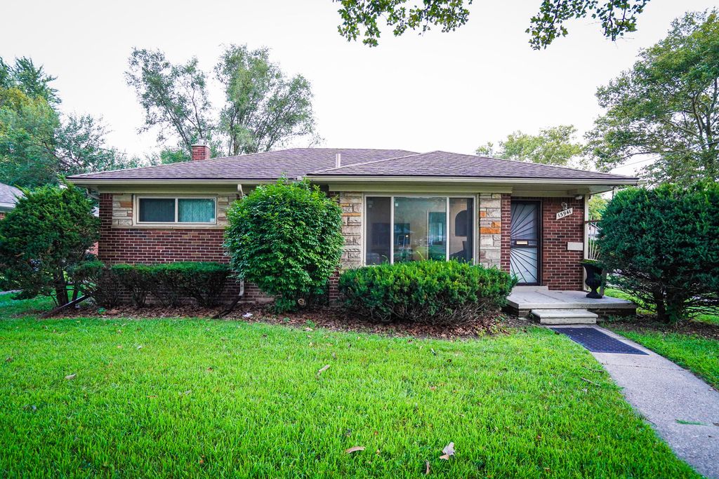 13941 Pearson Street, Oak Park City, MI 48237