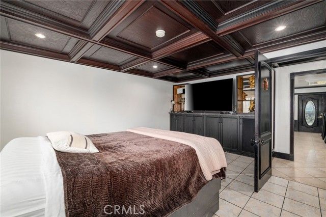 2639 Round, Los Angeles, CA 90032