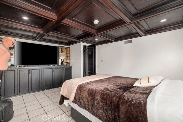 2639 Round, Los Angeles, CA 90032