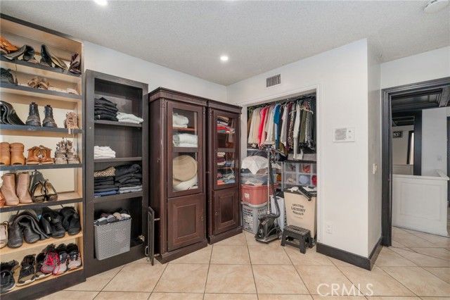 2639 Round, Los Angeles, CA 90032