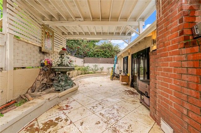 2639 Round, Los Angeles, CA 90032