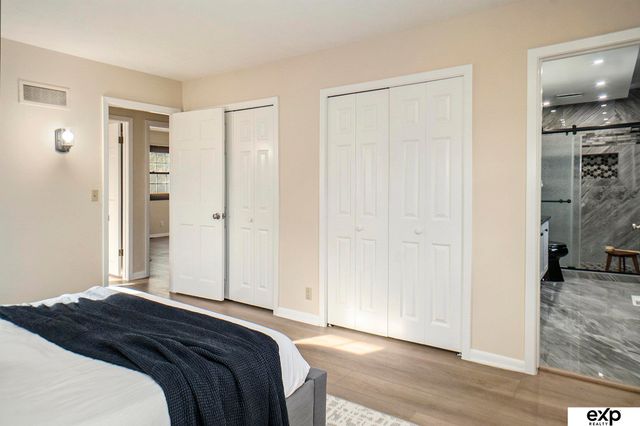 1615 S 136th Street, Omaha, NE 68144