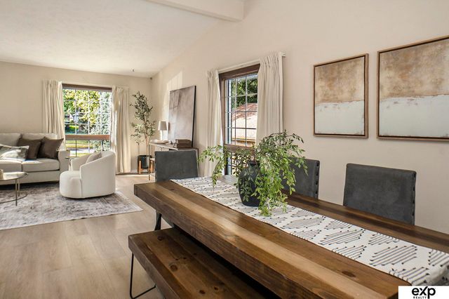 1615 S 136th Street, Omaha, NE 68144