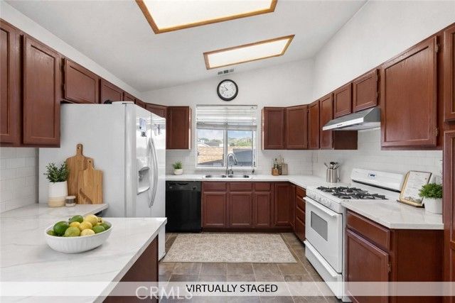 29542 Hunstock, Castaic, CA 91384