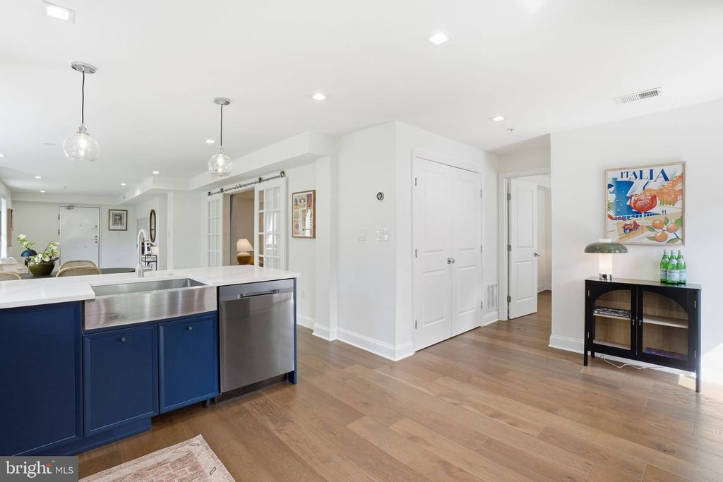Image 14 of property listing at 2800 ADAMS MILL RD NW #2, Washington, DC 20009