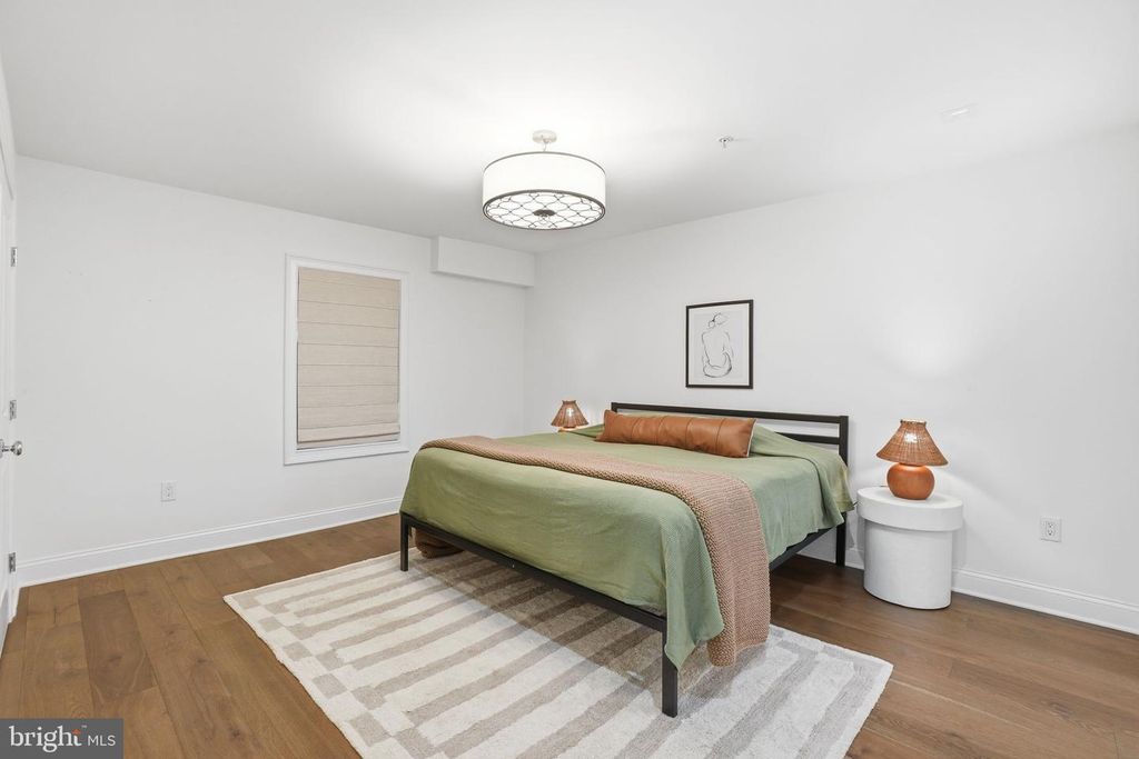 Image 19 of property listing at 2800 ADAMS MILL RD NW #2, Washington, DC 20009