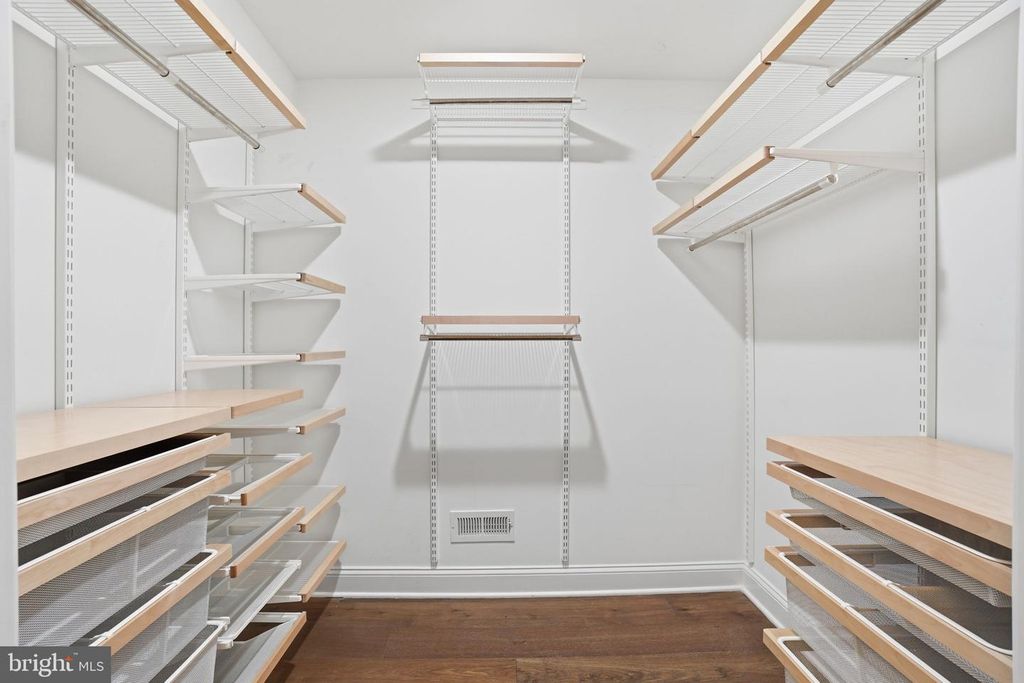 Image 23 of property listing at 2800 ADAMS MILL RD NW #2, Washington, DC 20009
