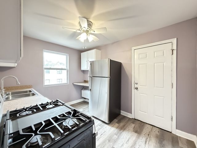 2057 E 72nd Street 3, Chicago, IL 60649