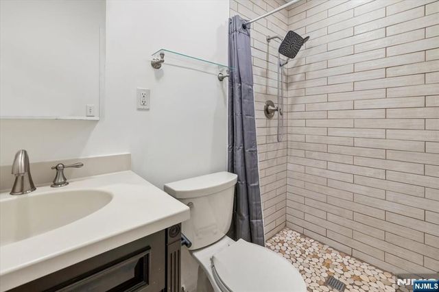 181 Long Hill 6, Little Falls, NJ 07424