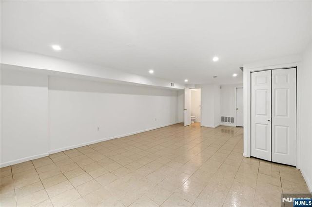 181 Long Hill 6, Little Falls, NJ 07424